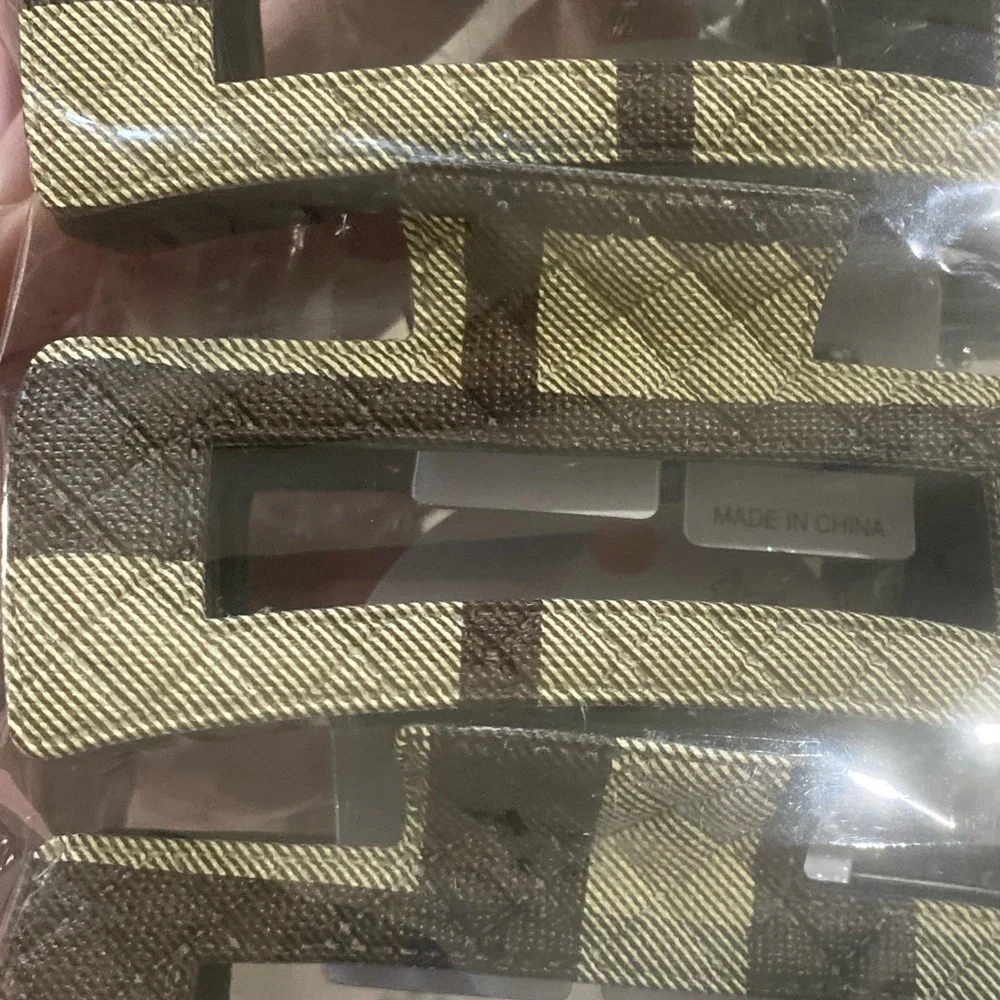Stylish Plaid Hair Clips in Neutral Tones to Choose From $7ea or 3 for $15 - Picture 5 of 5
